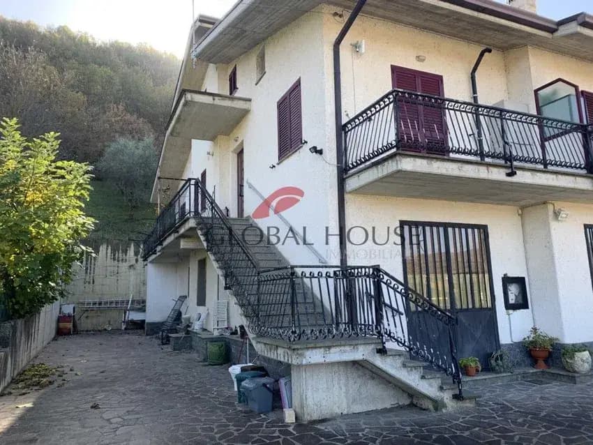 Trilocale in vendita in Bivio Petrignano s.n.c